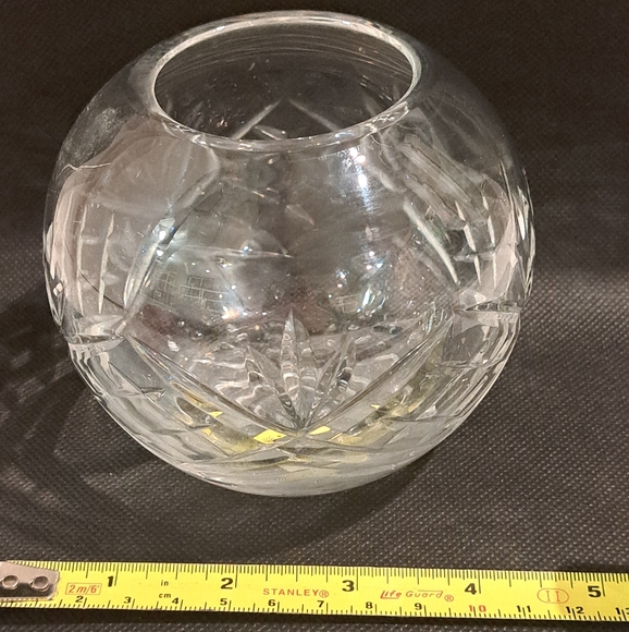 Round Crystal Sphere Vase.  Rose bowl Vase. - Picture 2 of 4